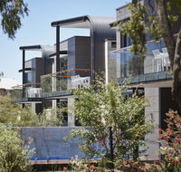 Aqua Resort - Foster Accommodation