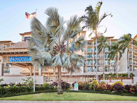 Novotel Cairns Oasis Resort - Foster Accommodation 0