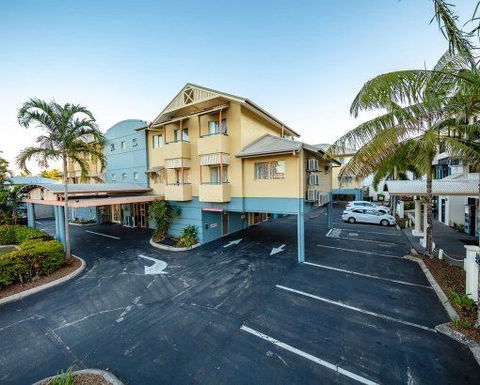 Cairns Queenscourt - Foster Accommodation 0