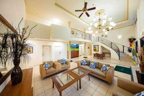 Cairns Queenscourt - Foster Accommodation 1