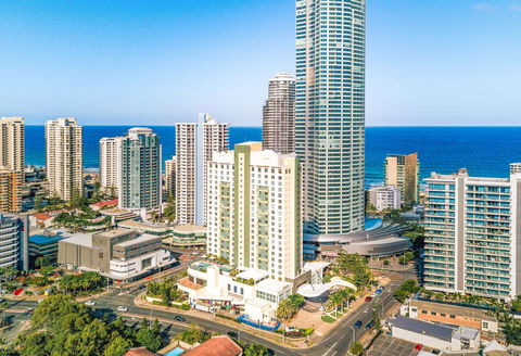 Voco Gold Coast - Foster Accommodation 0