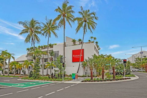 Ramada By Wyndham Cairns City Centre - Foster Accommodation 0