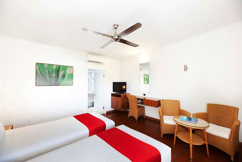 Ramada By Wyndham Cairns City Centre - Foster Accommodation 2
