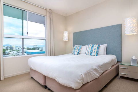 201 Lake Street - Cairns - Foster Accommodation 1