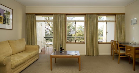 University House - ANU - Foster Accommodation 4