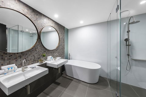 Vibe Hotel Canberra - Foster Accommodation 5