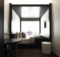 Little National Hotel - Foster Accommodation