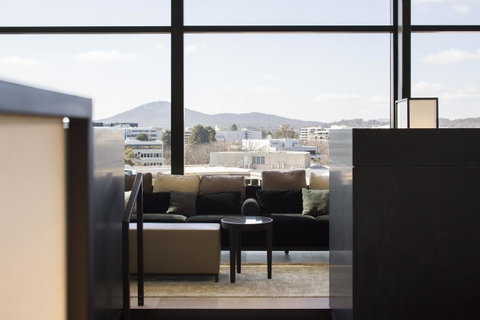 Little National Hotel Canberra - Foster Accommodation 11