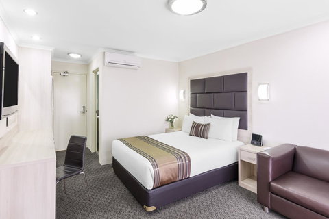 Garden City Hotel, Best Western Signature Collection - Foster Accommodation 3