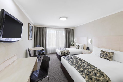 Garden City Hotel, Best Western Signature Collection - Foster Accommodation 26