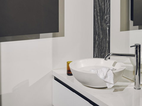 Nishi Apartments Eco Living By Ovolo - Foster Accommodation 5