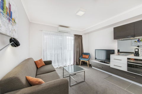 Abode Tuggeranong - Foster Accommodation 5