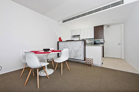 Realm Park 39 Barton ACT - Foster Accommodation 6