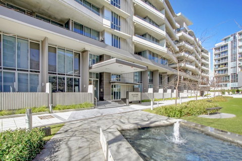 Realm Park 39 Barton ACT - Foster Accommodation 40