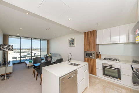 Manhattan 303 Canberra City ACT - Foster Accommodation 21