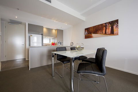 Manhattan 303 Canberra City ACT - Foster Accommodation 15