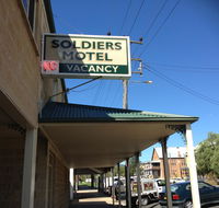 Soldiers Motel - Foster Accommodation