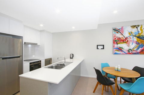 IQ Smart Apartments 704 Braddon ACT - Foster Accommodation 3