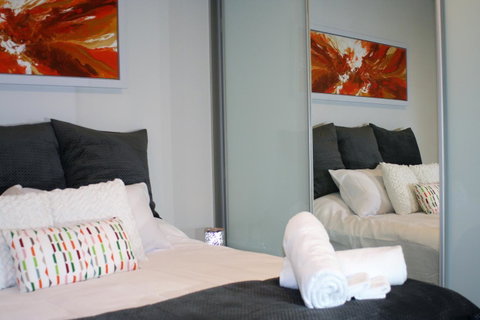 Modern Executive Apt@Barton*1BR*WiFi*Gym*Secure Parking*Canberra - Foster Accommodation 1