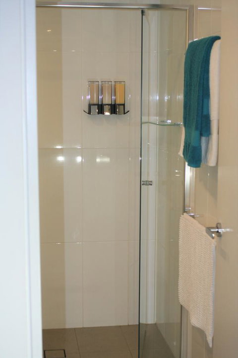 Modern Executive Apt@Barton*1BR*WiFi*Gym*Secure Parking*Canberra - Foster Accommodation 15