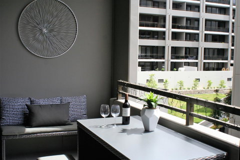 Modern Executive Apt@Barton*1BR*WiFi*Gym*Secure Parking*Canberra - Foster Accommodation 2
