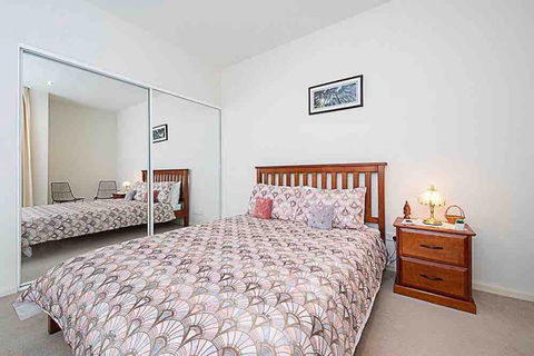 Spacious 1BR Stylish New Acton Apartment +Parking - Foster Accommodation 21