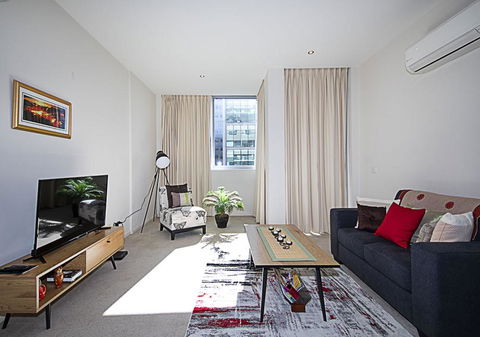 Spacious 1BR Stylish New Acton Apartment +Parking - Foster Accommodation 2