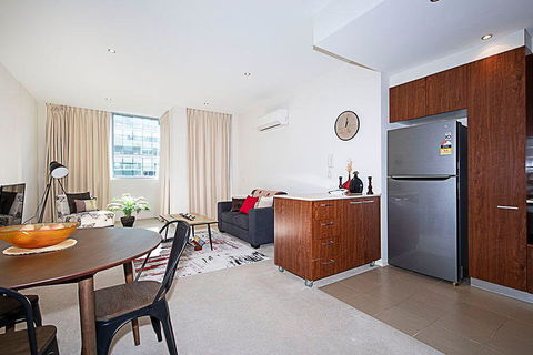 Spacious 1BR Stylish New Acton Apartment +Parking - Foster Accommodation 5