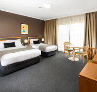 The Woden Hotel - Foster Accommodation