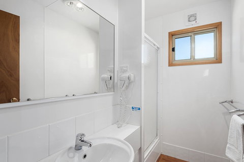 Port Broughton Tourist Park - Foster Accommodation 22