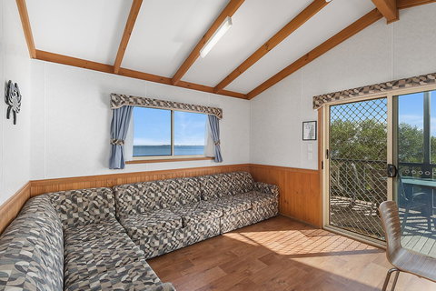 Port Broughton Tourist Park - Foster Accommodation 25