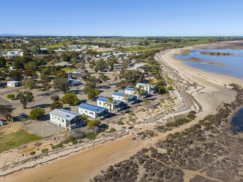 Port Broughton Tourist Park - Foster Accommodation 11