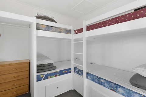 Port Broughton Tourist Park - Foster Accommodation 40