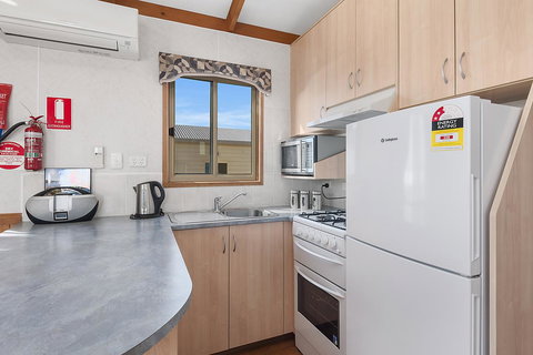 Port Broughton Tourist Park - Foster Accommodation 28