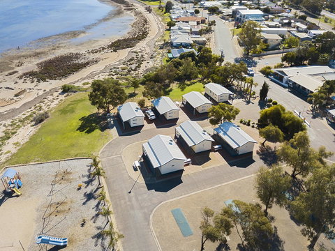 Port Broughton Tourist Park - Foster Accommodation 8