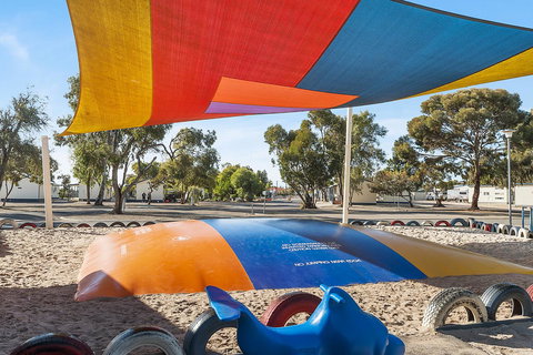 Port Broughton Tourist Park - Foster Accommodation 1