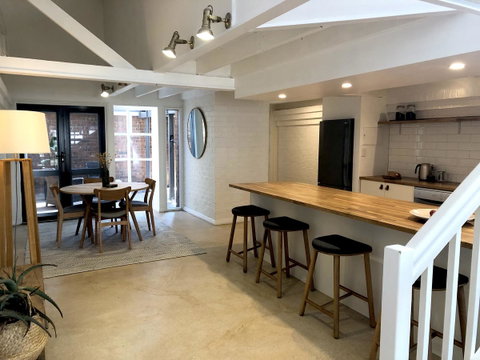 The Loft - Beautiful Central Barossa Apartment - Foster Accommodation 4
