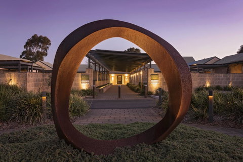 The Louise - Foster Accommodation 0