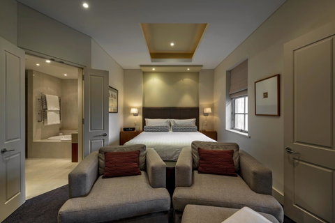 The Louise - Foster Accommodation 19