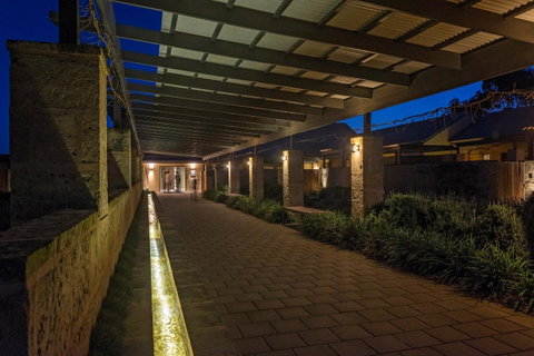 The Louise - Foster Accommodation 27