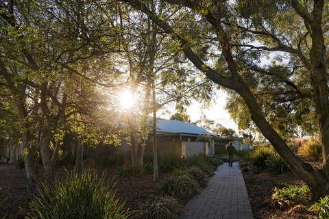 The Louise - Foster Accommodation 41