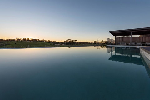 The Louise - Foster Accommodation 43