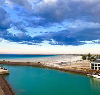 Ocean View Luxury Apartment  Suite - Foster Accommodation