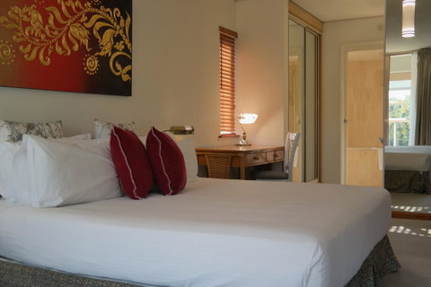 Pacific Bay Resort - Foster Accommodation 2