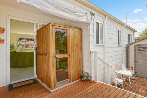 Ainslie Roberts Drive Retreat - Foster Accommodation 17