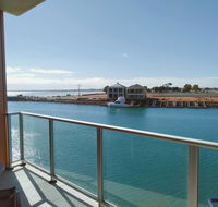 Wallaroo Marina Executive Apartments - Foster Accommodation
