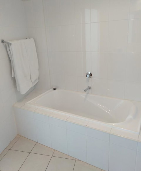 Wallaroo Marina Executive Apartments - Foster Accommodation 10