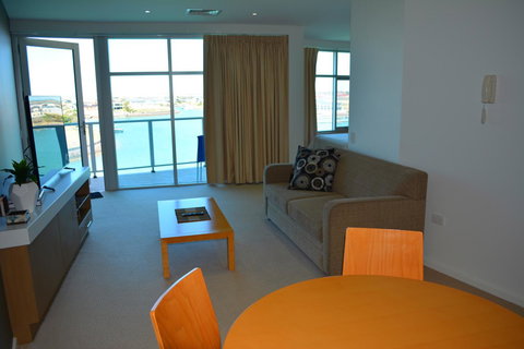 Wallaroo Marina Luxury Apartment - Foster Accommodation 5