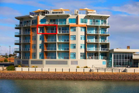 Wallaroo Marina Luxury Apartment - Foster Accommodation 0