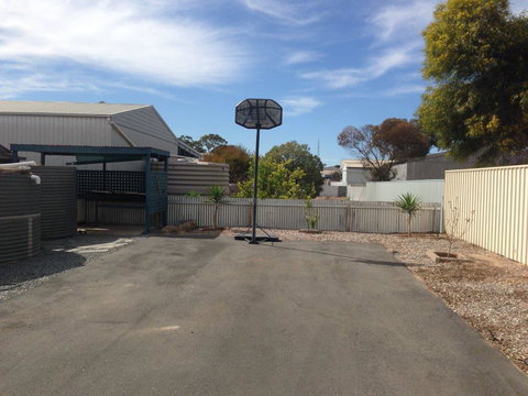 Sail & Anchor - Foster Accommodation 5